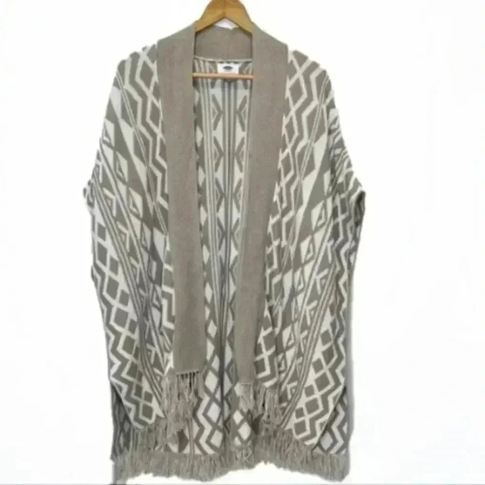 Old Navy Sleeveless Fringe Sweater Jacket/Cardigan M/L